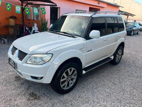 MITSUBISHI PAJERO TR4 2.0 4X4 16V 140CV FLEX 4P AUTOMÁTICO MITSUBISHI PAJERO TR4 2.0 4X4 16V 140CV FLEX 4P AUTOMÁTICO